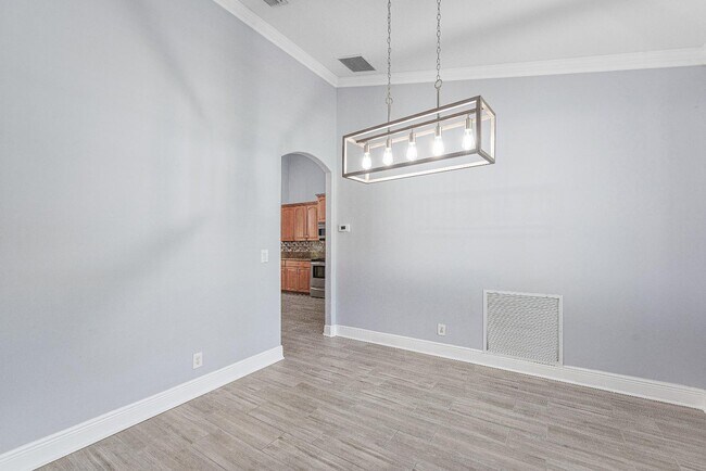 Building Photo - 11224 Tangerine Blvd