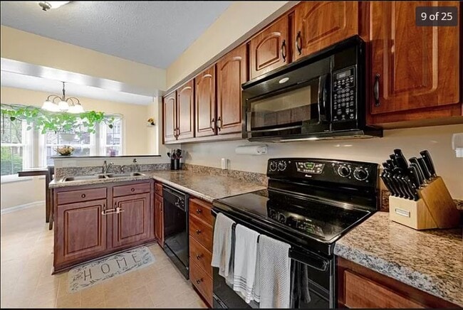 Building Photo - 236 Fieldbrook Dr