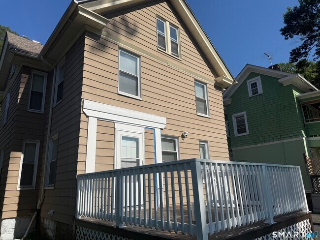 Building Photo - 382 Vine St