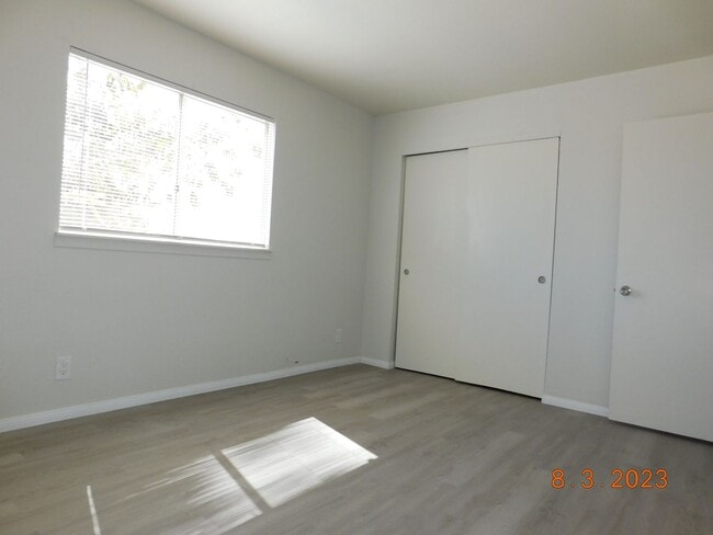 Building Photo - 135 S Norma St