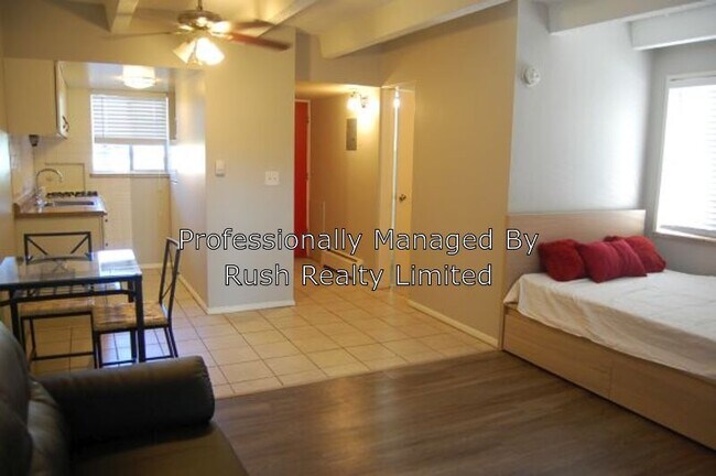 Building Photo - 1912 S University Blvd