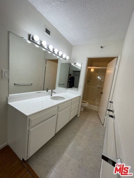 Building Photo - 600 W 9th St