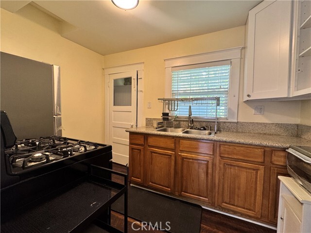 Building Photo - 421 Electric Ave