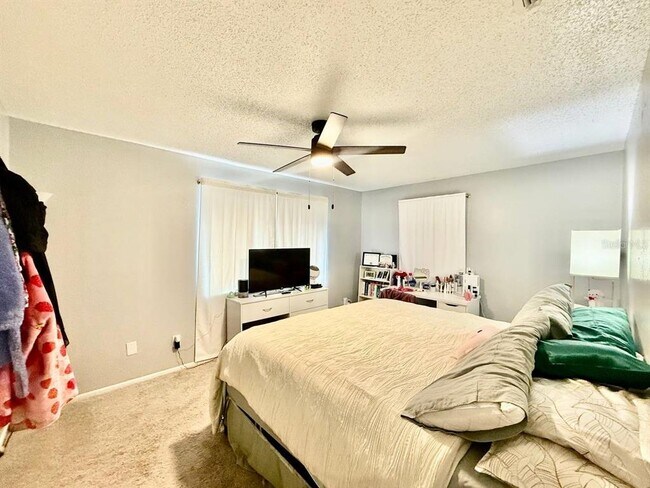 Building Photo - 1843 Bough Ave