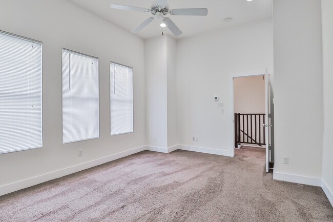 Building Photo - 4403 Austin St
