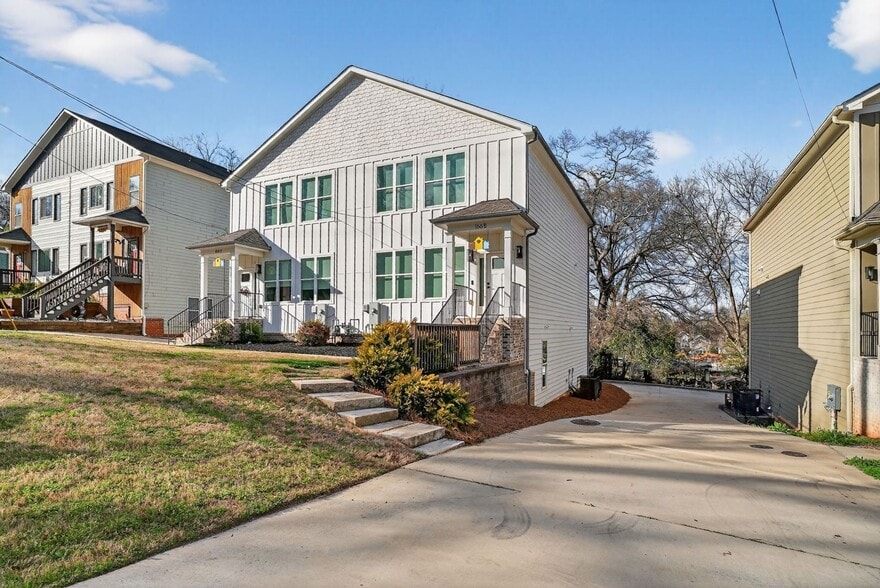 Building Photo - 166 Vanira Ave SE