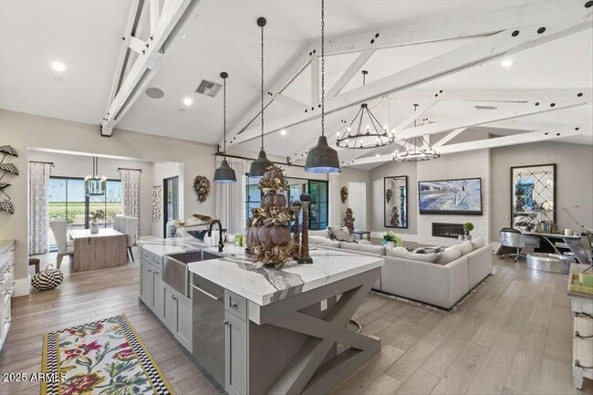 Building Photo - 10203 E Camelot Ct