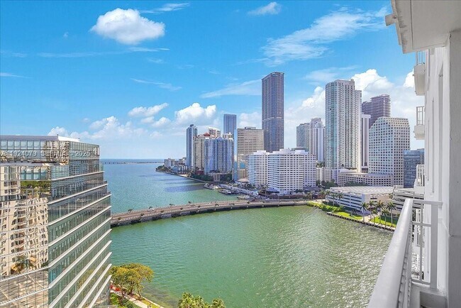 Primary Photo - 701 Brickell Key Blvd