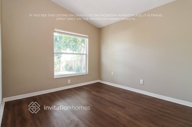 Building Photo - 2391 Eastwood Dr