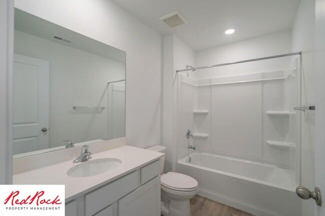 Building Photo - 3 Bedroom Smart Home in Long Valley with Resort-Style Amenities