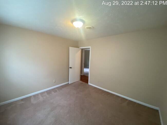 Building Photo - 6515 Kemper Ct