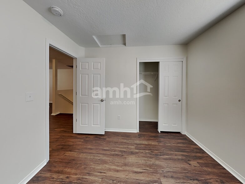 Building Photo - 16397 Jewel Way