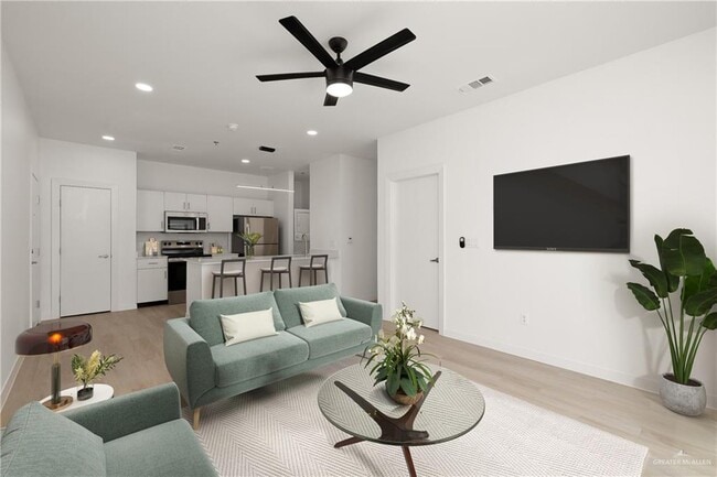 Building Photo - 11 S Ware Rd