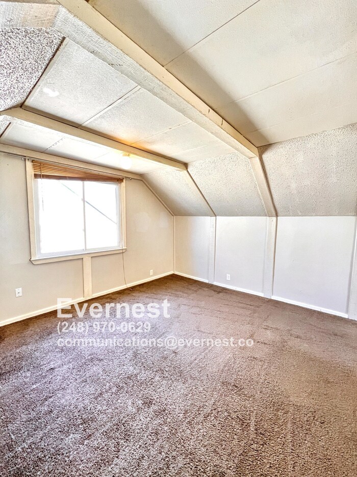 Building Photo - 6901 Heyden St