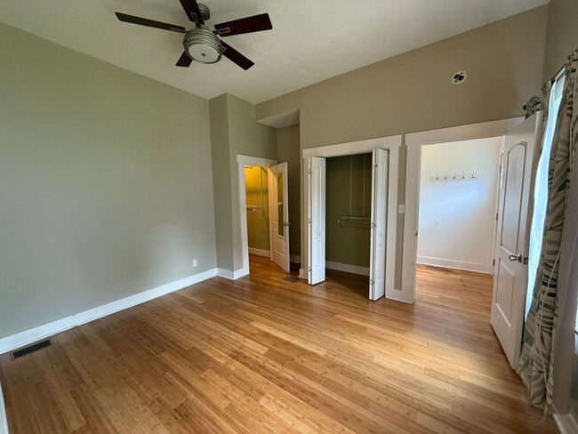 Building Photo - 3-BED 2-BATH IN SHELBY PARK W/ 3-CAR GARAGE