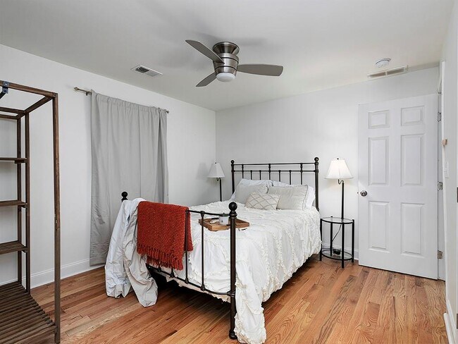 Building Photo - 3940 Forrest Ct