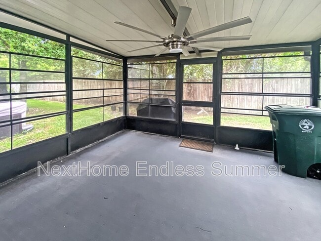 Building Photo - 10879 Cabbage Pond Ct