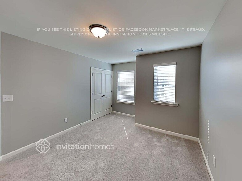 Building Photo - 121 Webster Cir