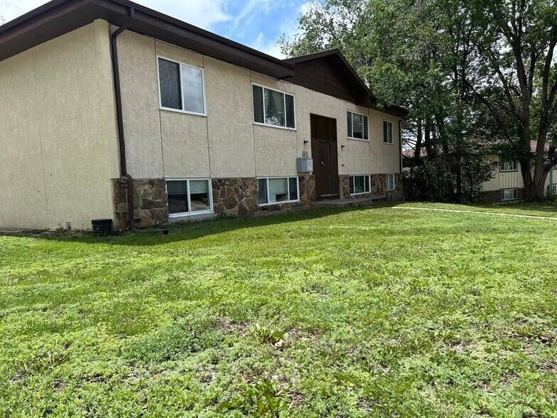 Building Photo - 4715 Scenic Cir