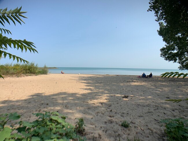 Building Photo - 1144 W Pratt Blvd