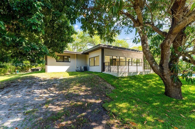 Building Photo - 7920 SW 132nd St