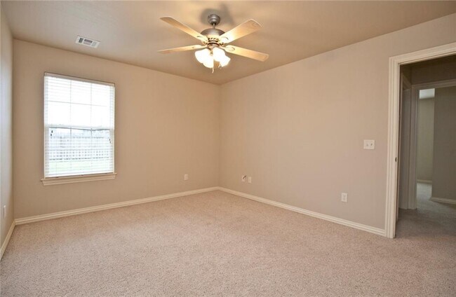 Building Photo - 611 Firewood Dr