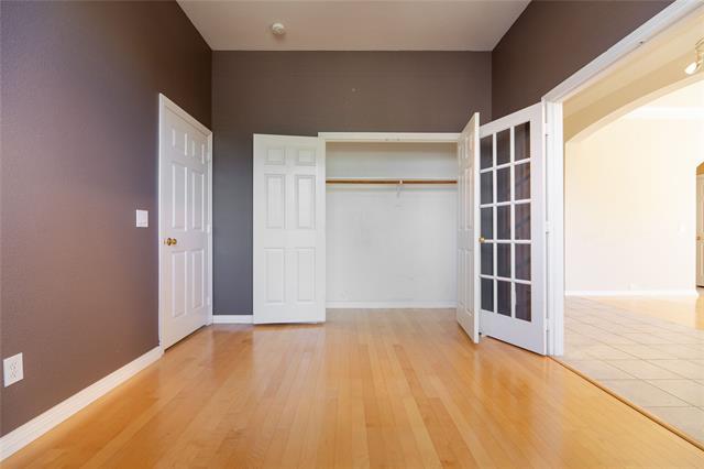 Building Photo - 4552 Oak Shores Dr