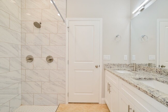 Building Photo - 355 Clermont Dr