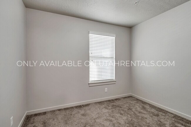 Building Photo - 1081 W 993 N
