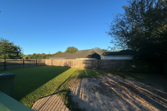 Building Photo - 14318 Parkmeadow Dr.