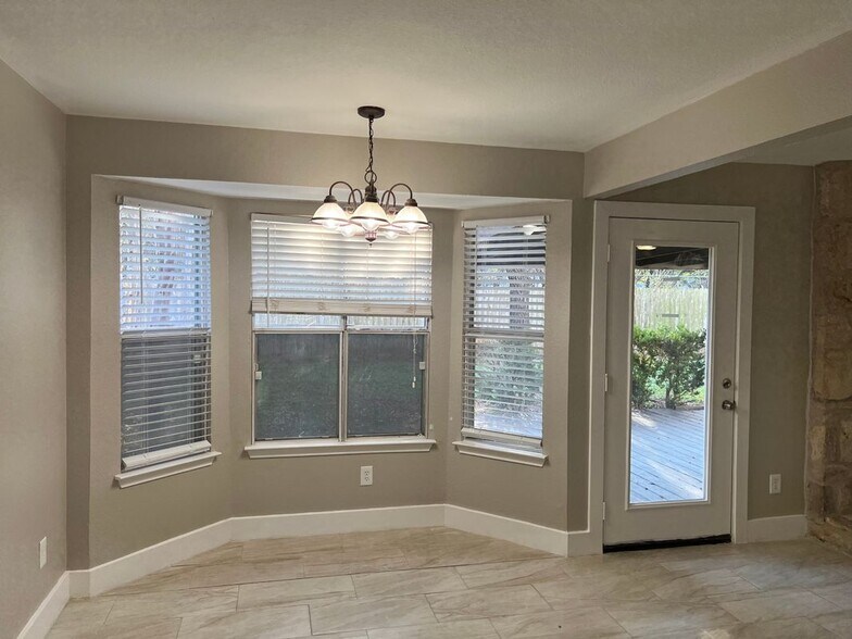 Building Photo - 5909 Avery Island Ave