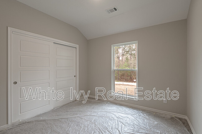 Building Photo - 49 Hickory Bend
