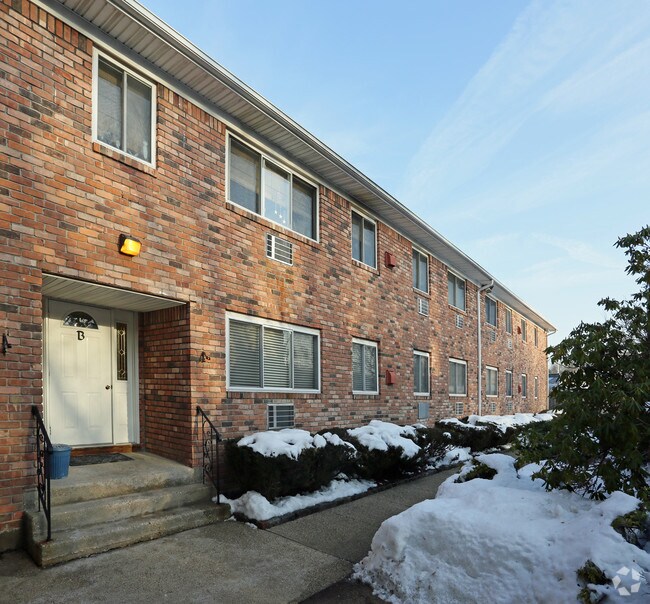 Heckscher Park Gardens 105 Prime Ave Huntington NY 11743 Apartment