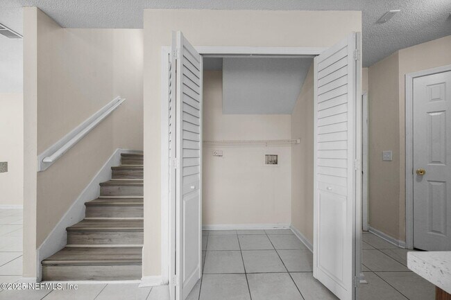 Building Photo - 788 Spearing St