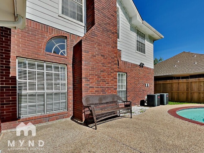 Building Photo - 2219 Garden Terrace Dr