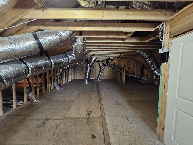 Building Photo - 104 Pioneer Trails Dr