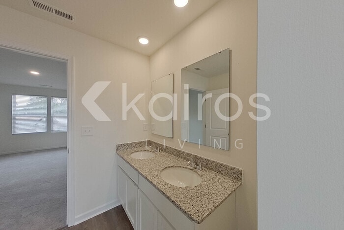Building Photo - 7029 Peppermill Way