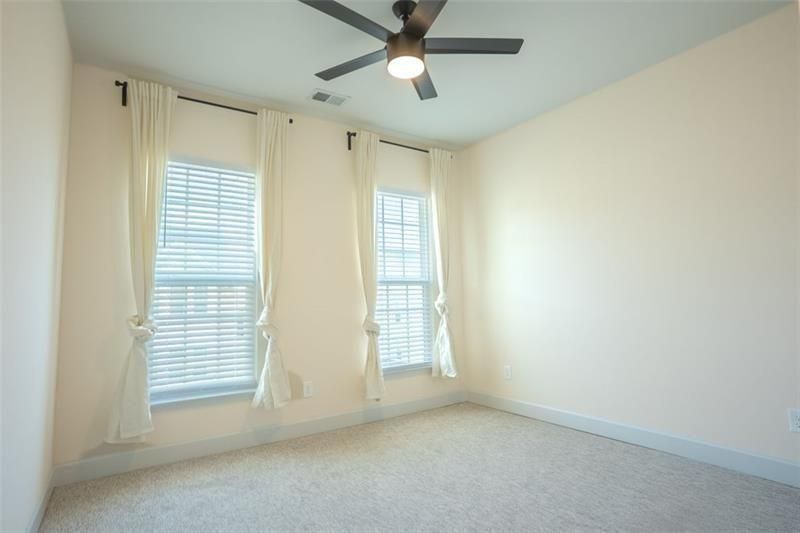 Building Photo - 1059 Caruso Dr