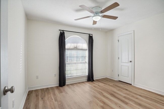 Building Photo - 2 Schill Ave