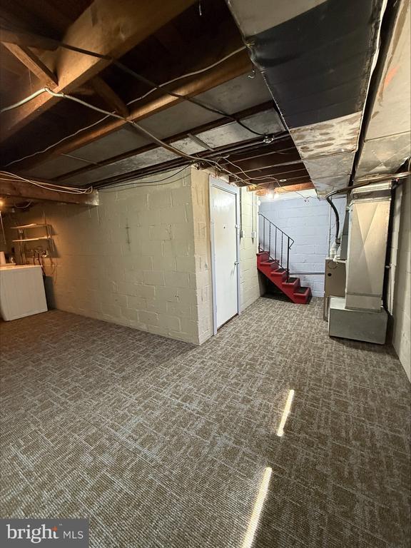 Building Photo - 17 Dowling Ave