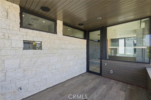 Building Photo - 300 25th St