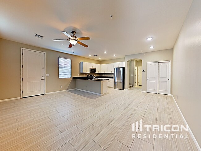 Building Photo - 12597 W Steed Ridge