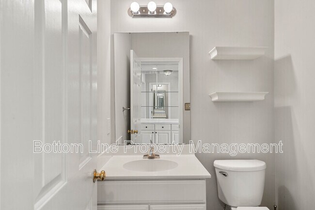 Building Photo - 1500 Candlewyck Ct