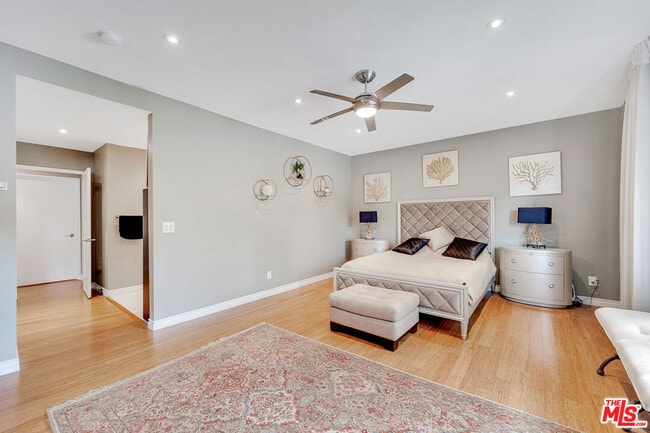 Building Photo - 13563 Contour Dr