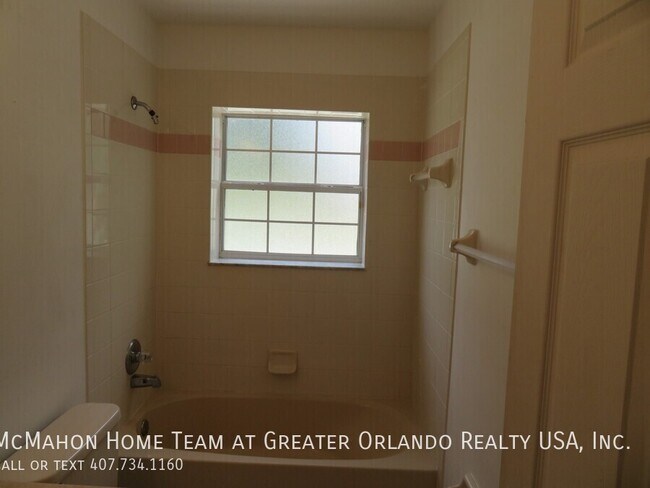 Building Photo - 435 Lancer Oak Dr