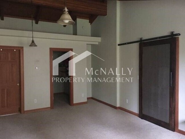 Building Photo - 3 bedroom Craftsman Home near Narrows & Uptown