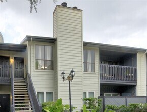 Building Photo - 9009 Richmond Ave.