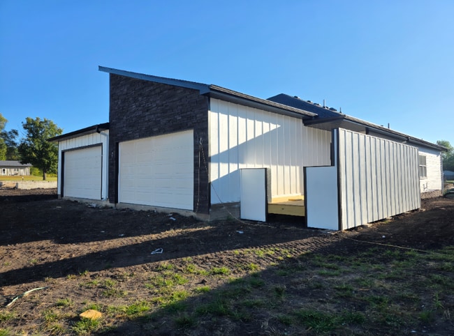 Building Photo - 718 Ringold St