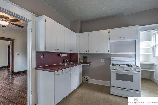 Building Photo - 2125 S 35th Ave