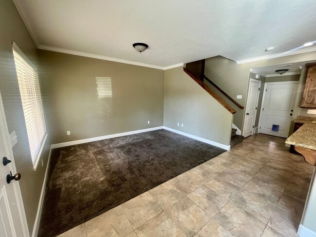 Building Photo - Lovely townhome for rent in Orem